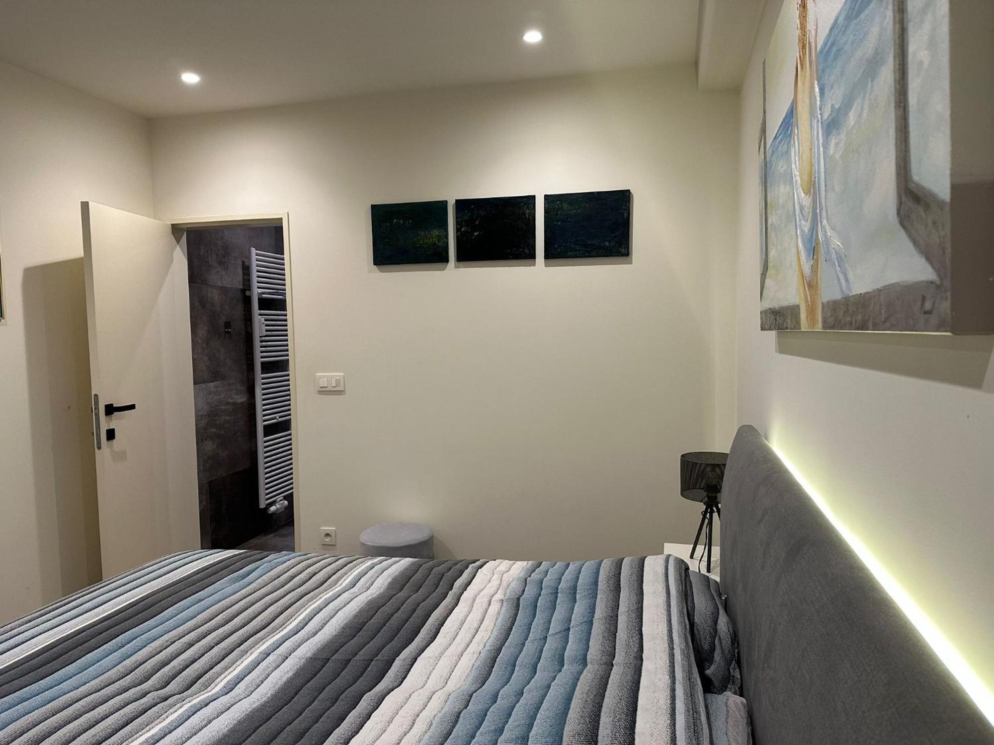 Apartment Renewed Luxurious At Casino *